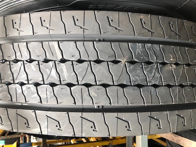 Michelin Multi Z2 295/80 Steer Tyre